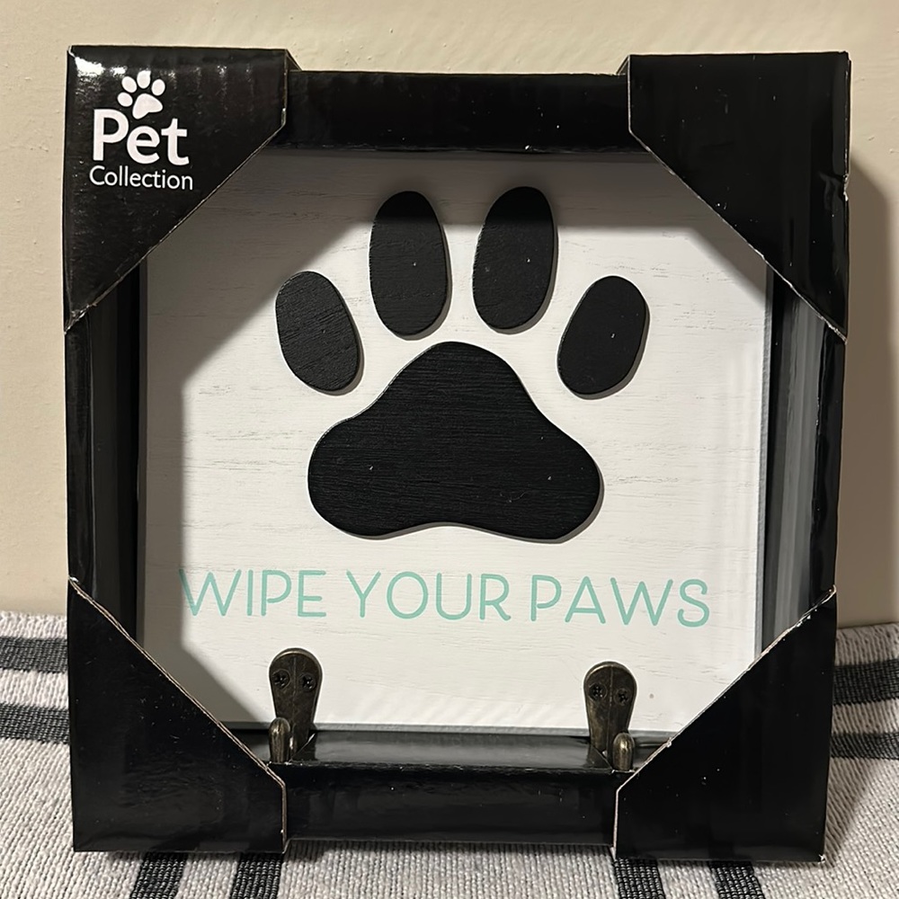 Wipe Your Paws Wall Hooks
